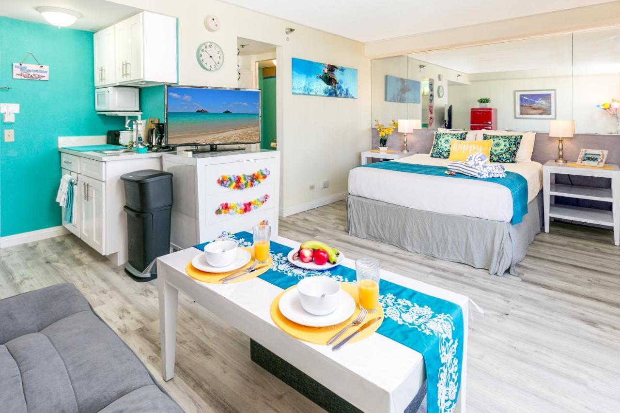 هونولولو Aloha Vibes Await! Stylish Condo At Aloha Surf - Mountain And City Views المظهر الخارجي الصورة